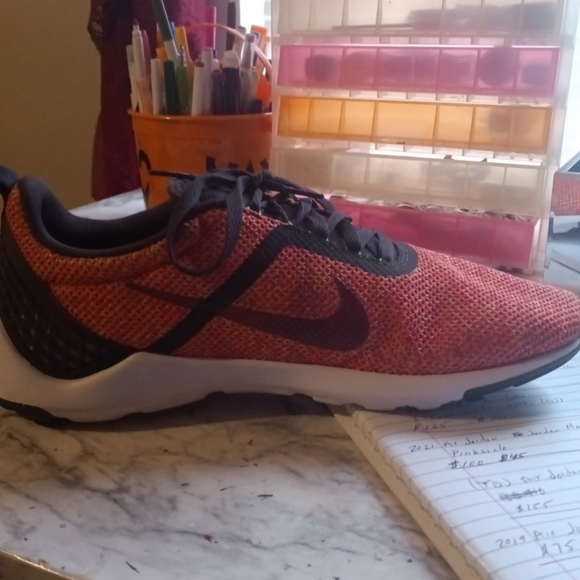 Shoes - Picture 3 of 6